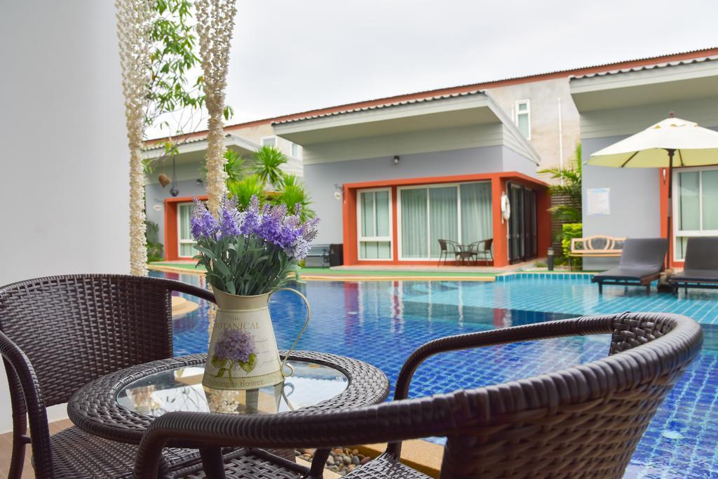 Deluxe Doppel-/Zweibettzimmer mit Zugang zum Pool